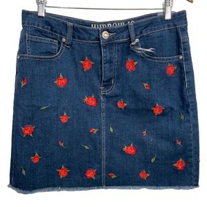 Hydraulic Lola Mid Rise Denim Skirt with Embroidered Roses
Size 12